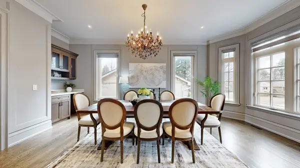 11 Tremont CRES, Toronto C13, ON M3B 2R9