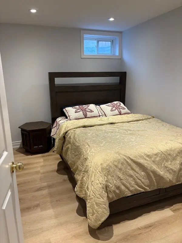 2 Guildwood DR #Bsmt, Richmond Hill, ON L4C 8G9