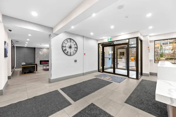 1270 Maple Crossing BLVD #412, Burlington, ON L7S 2J9