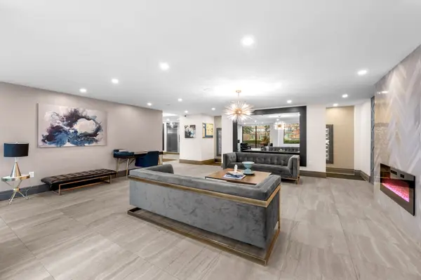 1270 Maple Crossing BLVD #412, Burlington, ON L7S 2J9