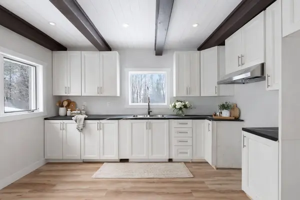 878 DEER LAKE RD RD, Huntsville, ON P0B 1L0