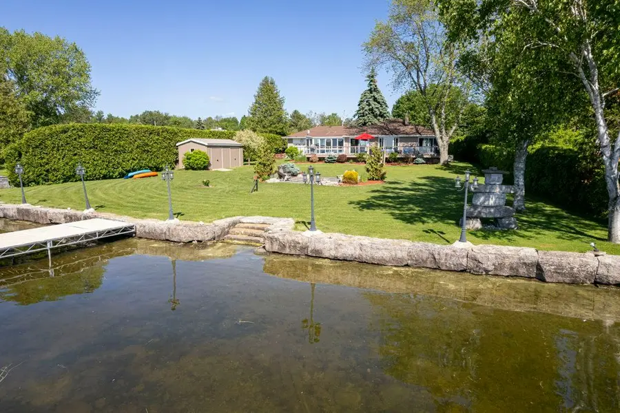 1484 Hawkswood DR, Selwyn, ON K0L 1T0