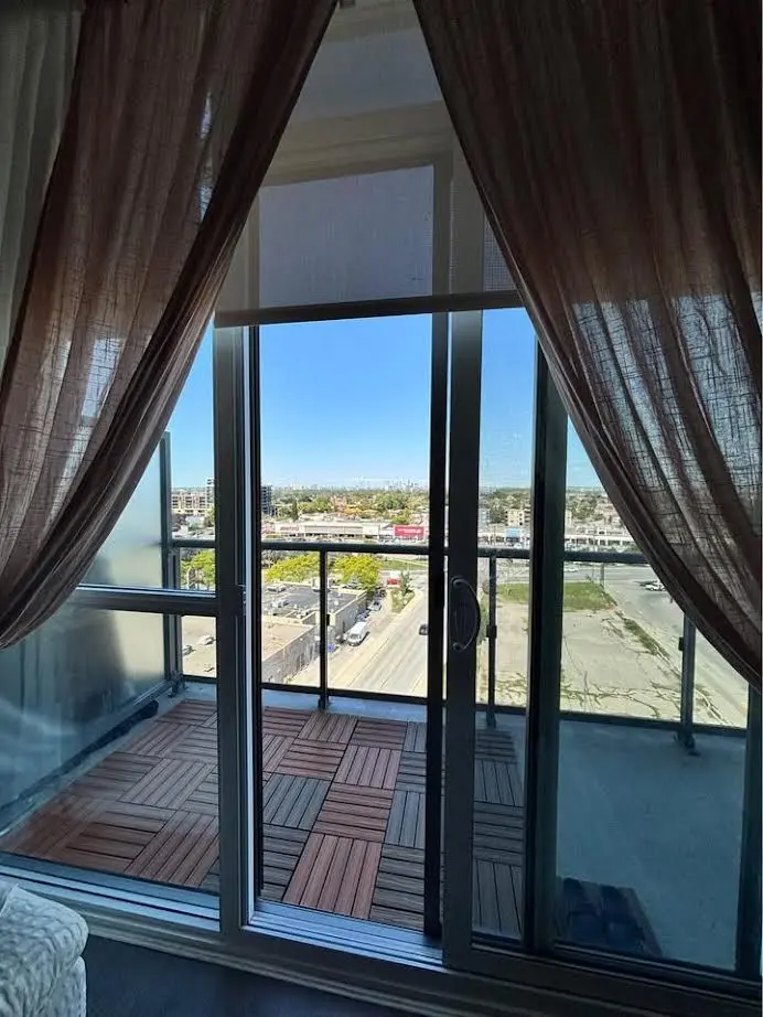 15 James Finlay WAY #1107, Toronto W05, ON M3M 0B3