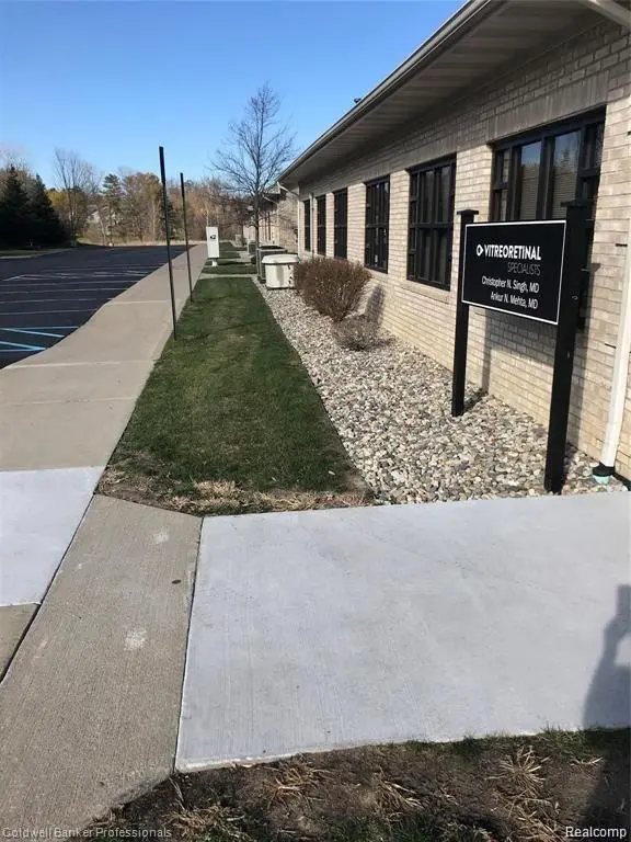 9400 S SAGINAW RD #4, Grand Blanc, MI 48439