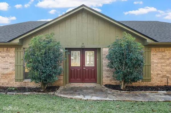 201 Rolling Meadows Lane, Bossier City, LA 71112