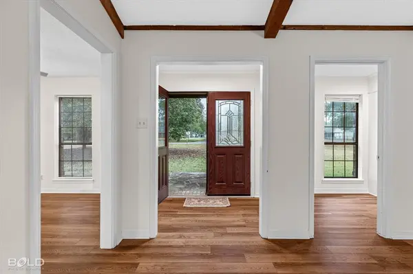 201 Rolling Meadows Lane, Bossier City, LA 71112