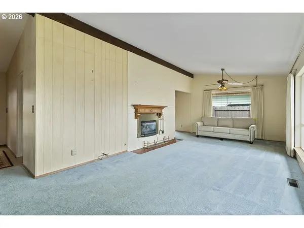 13601 NE SACRAMENTO ST, Portland, OR 97230