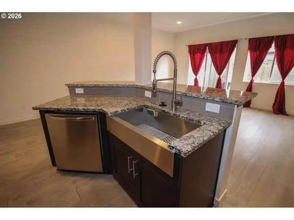 1272 S QUARTZ DR, Cornelius, OR 97113