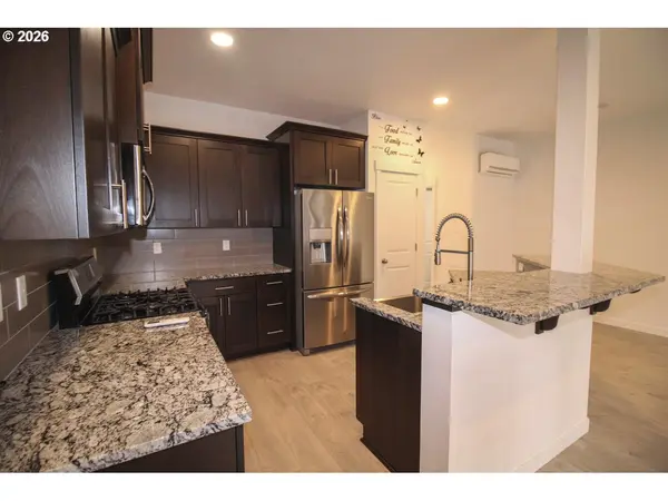 1272 S QUARTZ DR, Cornelius, OR 97113