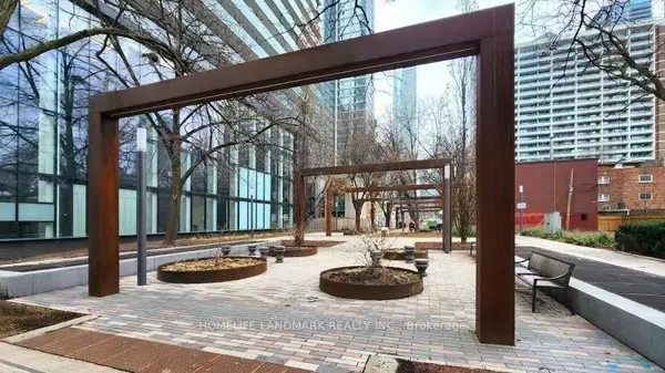 17 Dundonald ST #607, Toronto C08, ON M4Y 1K3