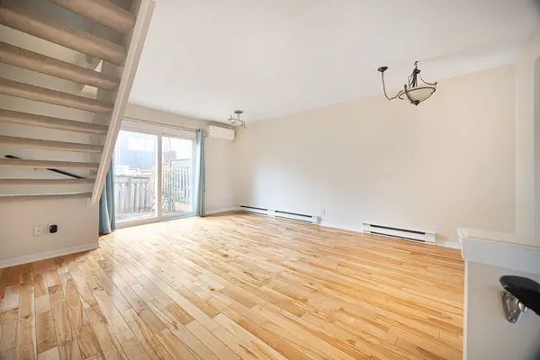 248 Milan ST, Toronto C08, ON M5A 3Z6