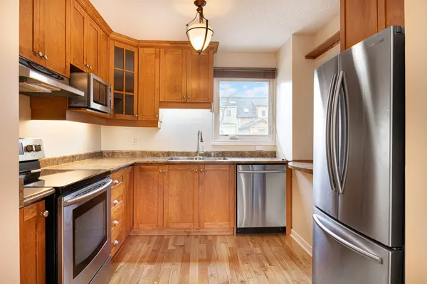 248 Milan ST, Toronto C08, ON M5A 3Z6