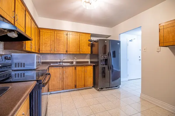 1705 Mccowan RD #210, Toronto E07, ON M1S 4L2