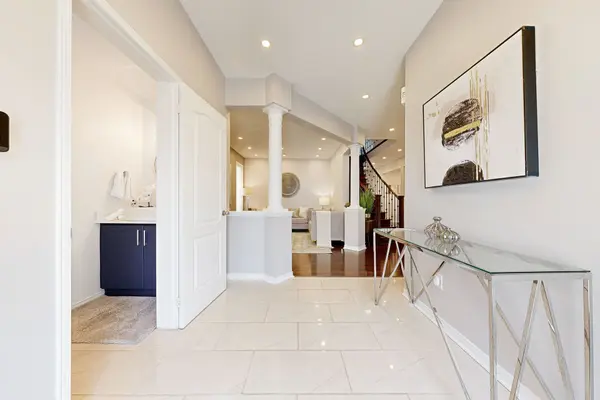 11 Keiffer CT, Whitby, ON L1P 0A9