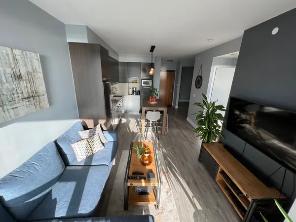 36 Park Lawn RD #2401, Toronto W06, ON M8V 0E5