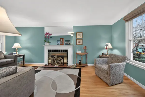 66 Arcade CRES, Hamilton, ON L9C 3H9