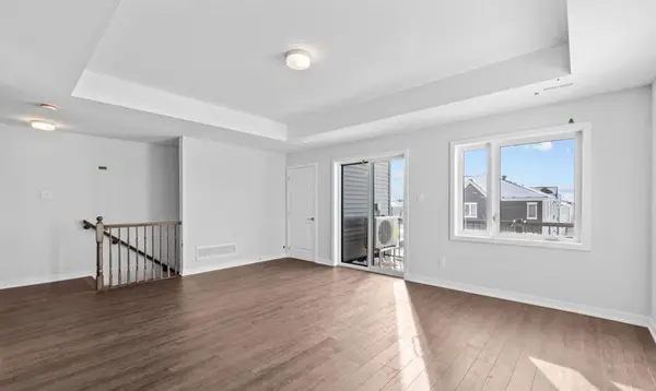 106 Parnian Private N, Barrhaven, ON K2J 7K5