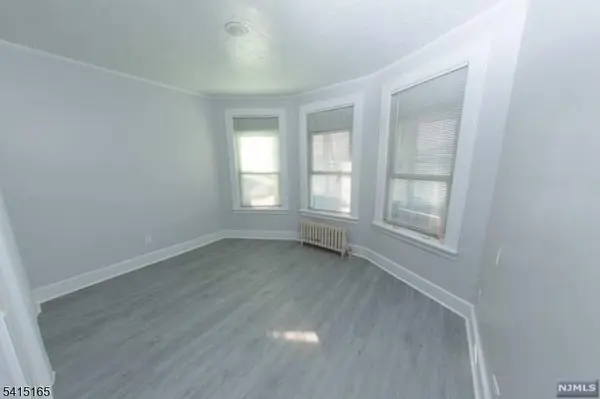 35 East Pl #2, Lodi Boro, NJ 07644