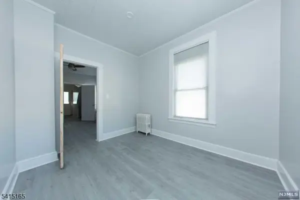 35 East Pl #2, Lodi Boro, NJ 07644