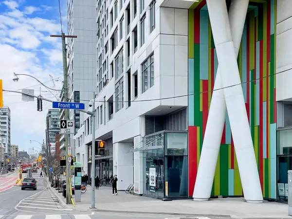 27 Bathurst ST #410, Toronto C01, ON M5V 0R1