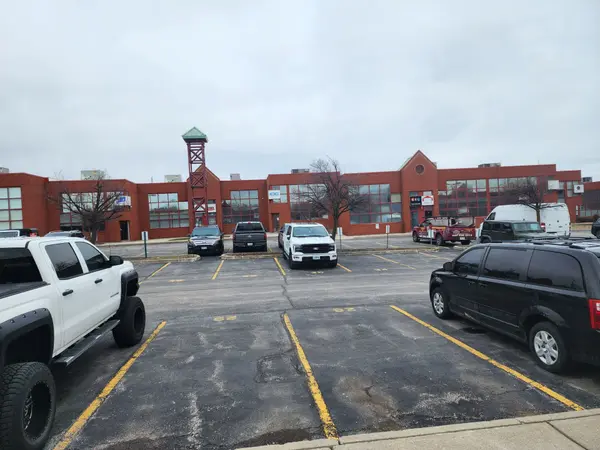 5100 South Service RD #37/38, Burlington, ON L7L 6A5