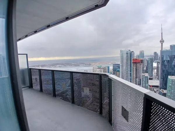 138 Downes ST #7211, Toronto C08, ON M5E 0E4