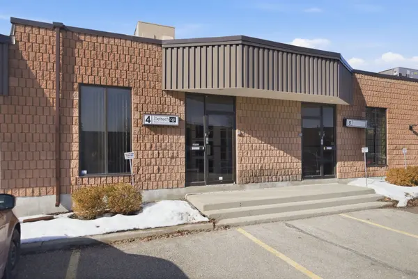 1730 Mcpherson CT ##4, Pickering, ON L1W 3E6