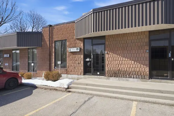 1730 Mcpherson CT ##4, Pickering, ON L1W 3E6