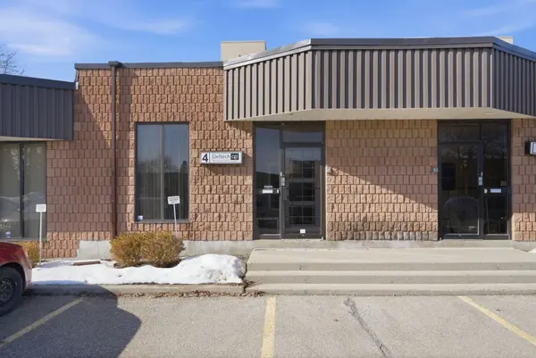 1730 Mcpherson CT ##4, Pickering, ON L1W 3E6