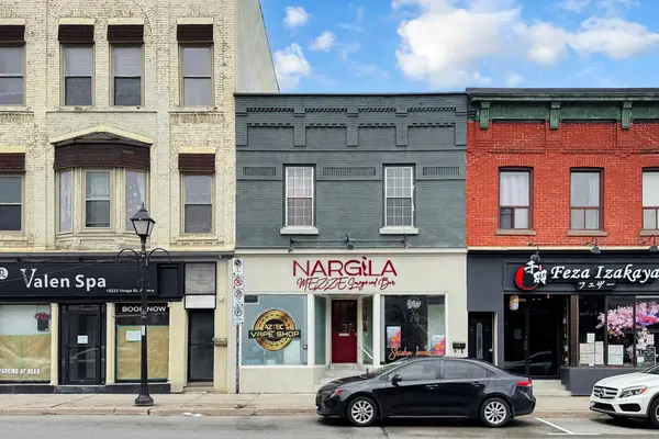 15231 Yonge ST, Aurora, ON L4G 1L8