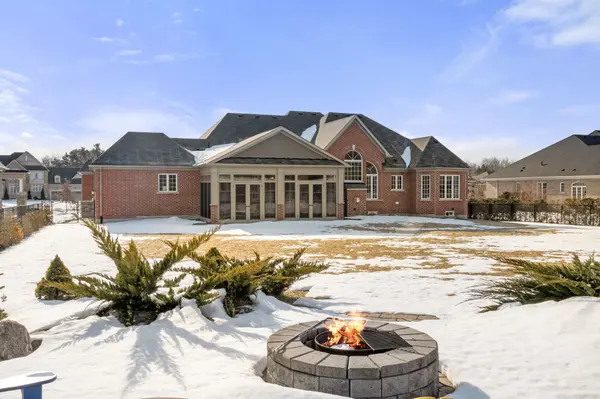 18 Wolford CT, Georgina, ON L4P 0B1