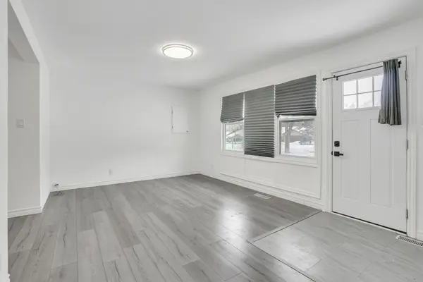 212 Little AVE, Barrie, ON L4N 6L1