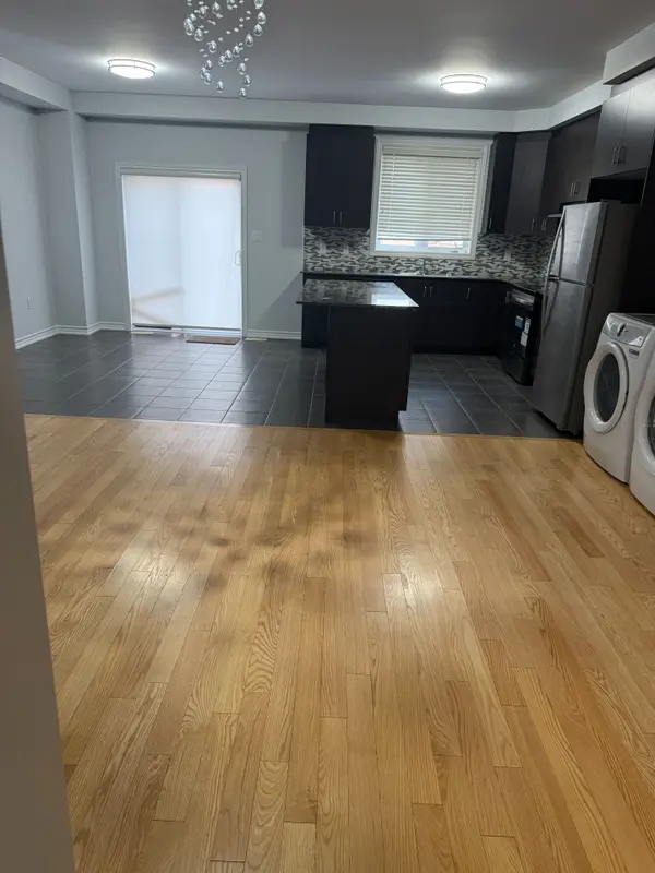 25 Sail RD, Brampton, ON L7A 0G1