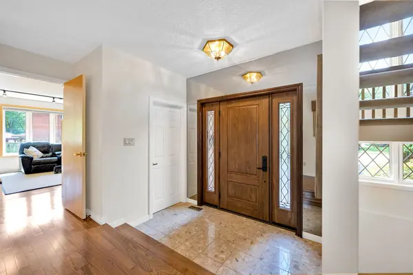 33 Walnut DR, Guelph, ON N1E 4B4