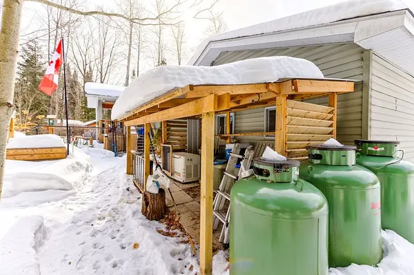 1576 Garden Of Eden RD, Horton, ON K7V 3Z8