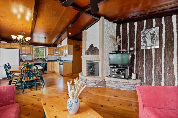 4 Mallard LN, Lake Of Bays, ON P0B 1A0