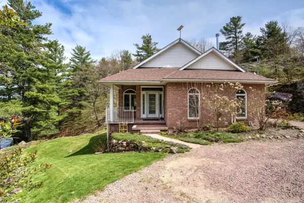 1133 Sassy Tree LN, Frontenac, ON K0H 1W0