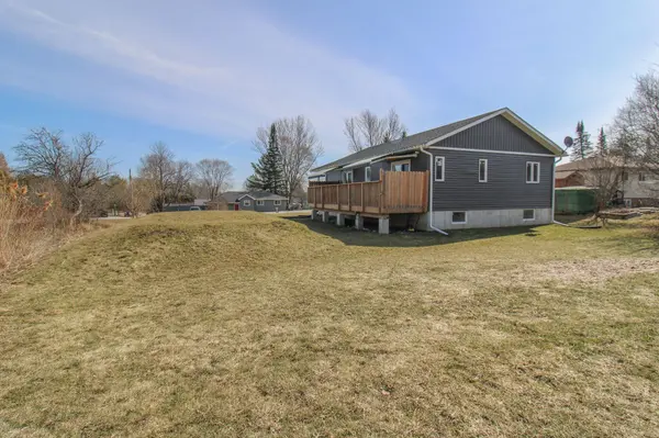 223 Crosby DR, Kawartha Lakes, ON K0M 1A0