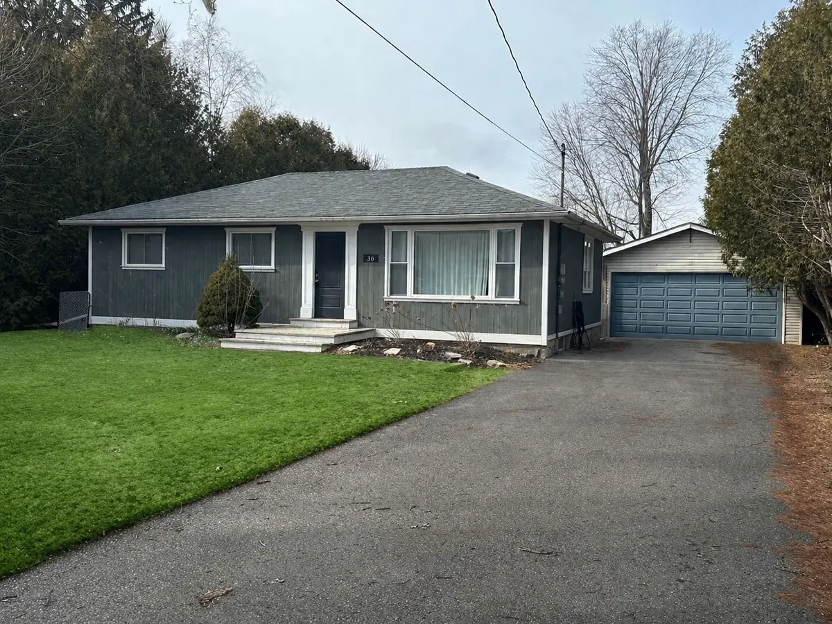 36 Farr AVE, East Gwillimbury, ON L0G 1V0