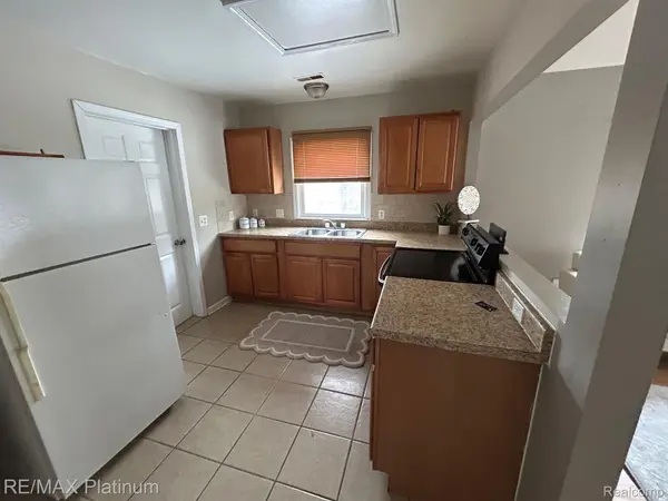 8573 PORTAGE LAKE BLVD, Dexter Township, MI 48169