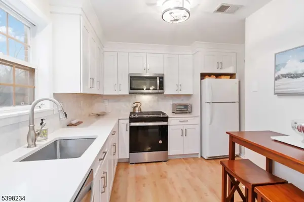 262 Vista Dr, Hanover Twp., NJ 07927