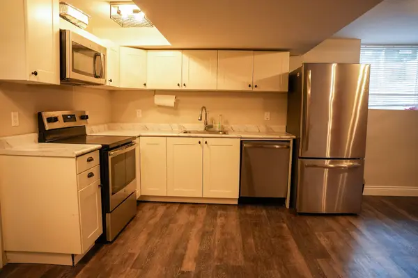 134 Melrose ST #Basement, Oshawa, ON L1H 6Y1