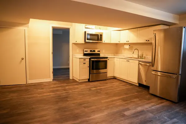 134 Melrose ST #Basement, Oshawa, ON L1H 6Y1