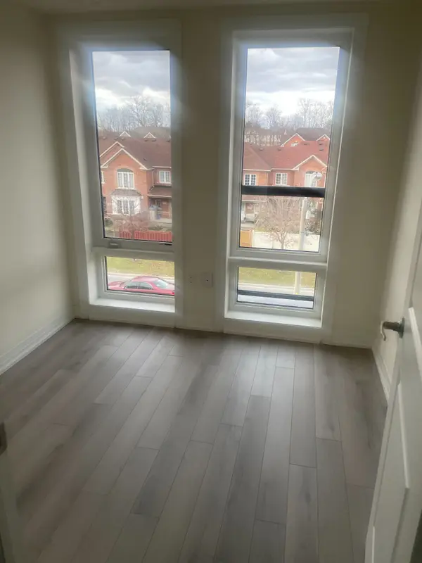 245 Mclevin AVE #19, Toronto E11, ON M1B 0E8