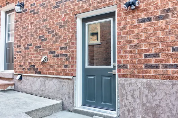 162 Longhouse ST, Vaughan, ON L4L 8E9