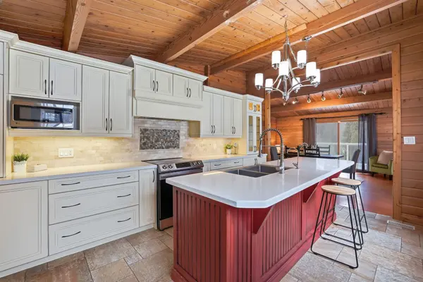 26 Orchard CT, East Gwillimbury, ON L0G 1M0