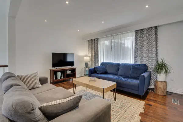 36 Farr AVE, East Gwillimbury, ON L0G 1V0