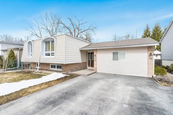 20 Indian Arrow RD, Barrie, ON L4M 5G3