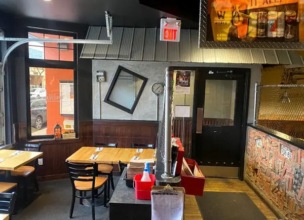 443 Brant ST, Burlington, ON L7R 2G3