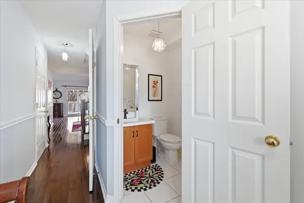 1267 Walkers Line, Burlington, ON L7M 4N8